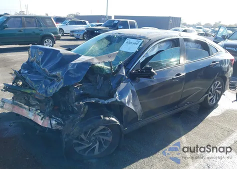 2017 Honda Civic Ex z USA, uszkodzony, nr VIN 2HGFC2F77HH532565